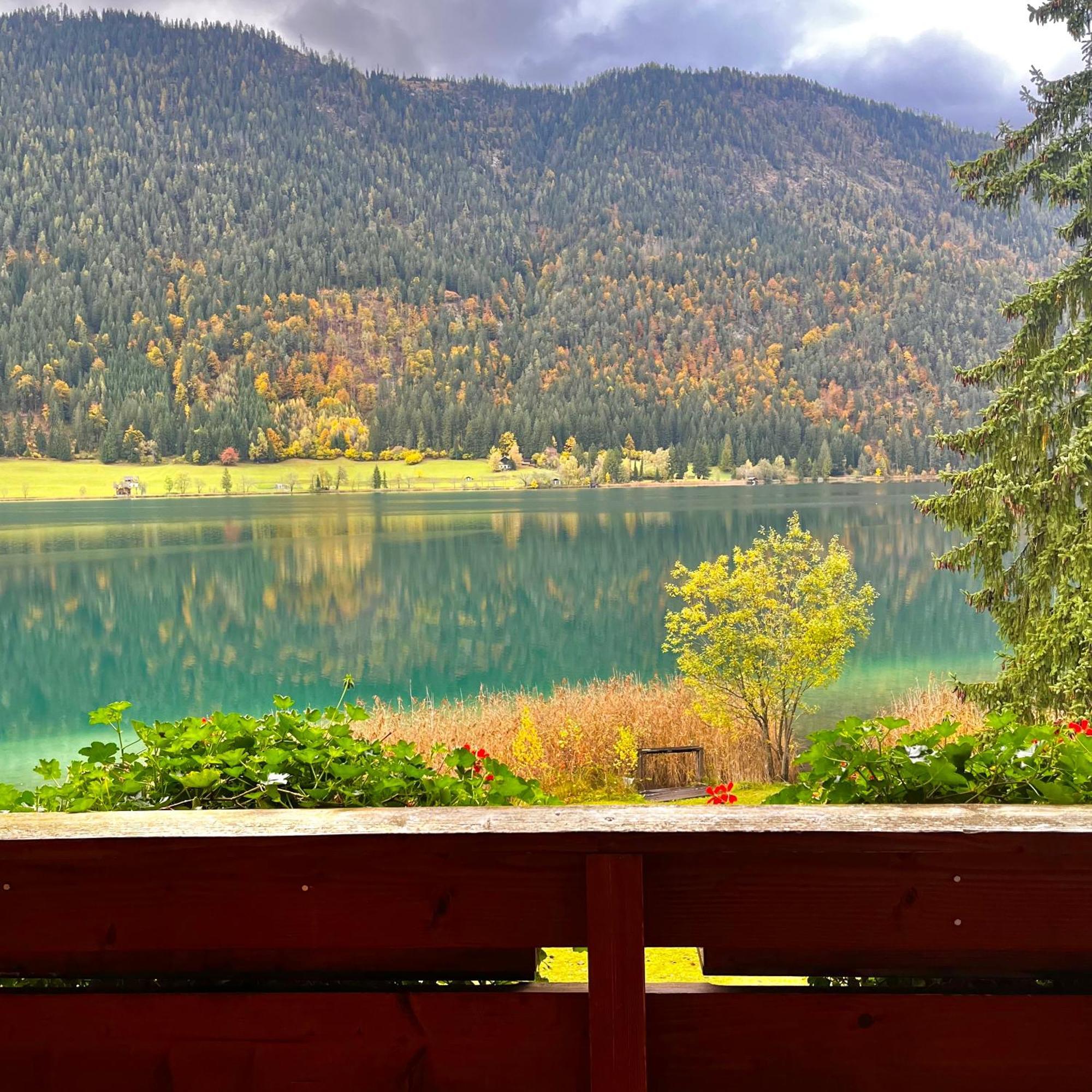 Chalets Zoehrer - Wohnen Am Wasser Вайсензее Экстерьер фото