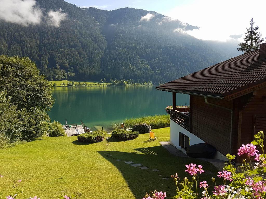 Chalets Zoehrer - Wohnen Am Wasser Вайсензее Экстерьер фото